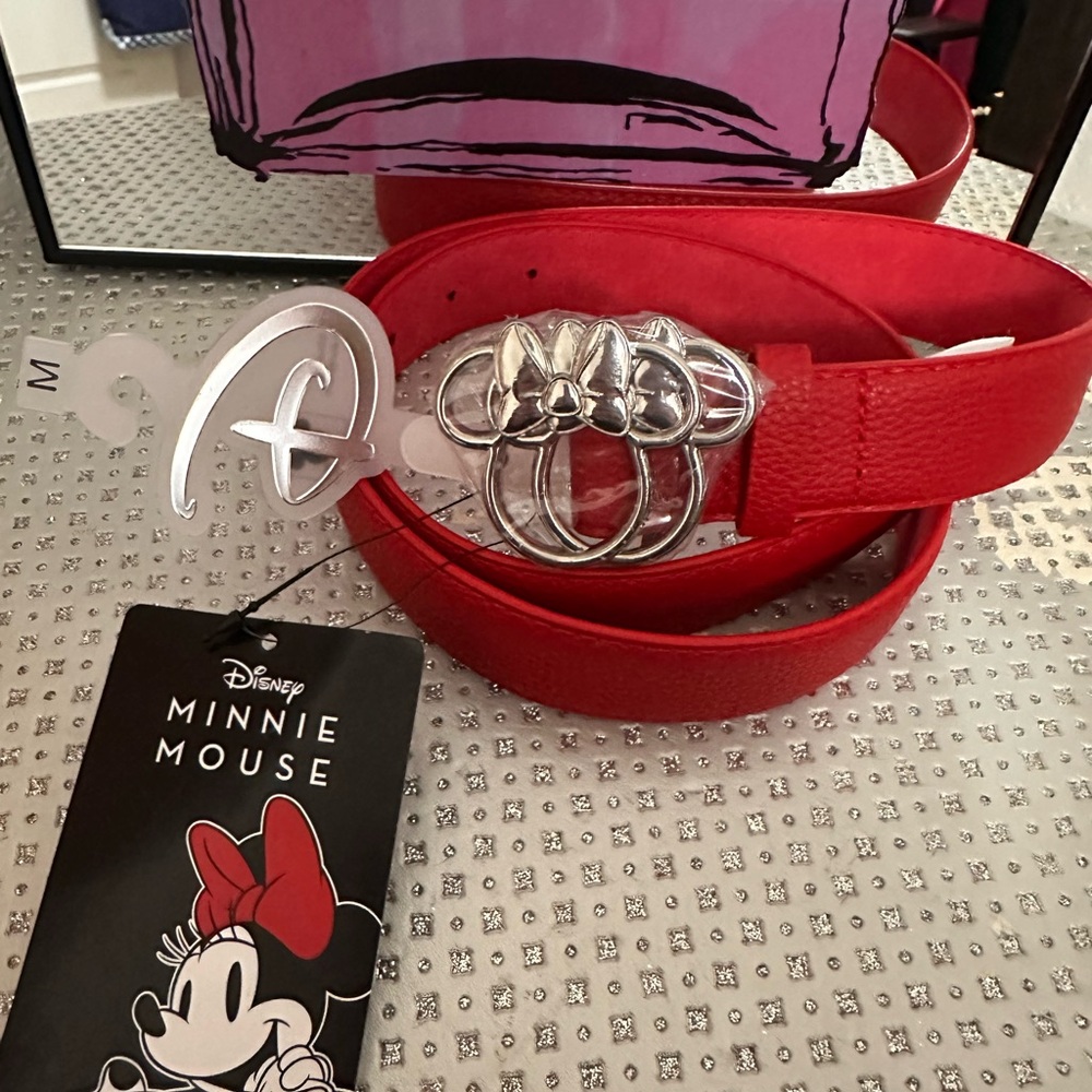 Red Minnie Mouse Silver Buckle Disney Faux Leather Belt - NWT - Picture 3 of 3